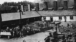 Prisoners at Auschwitz are put to work building an extension to the kitchen, to cater for the increasing number of inmates.